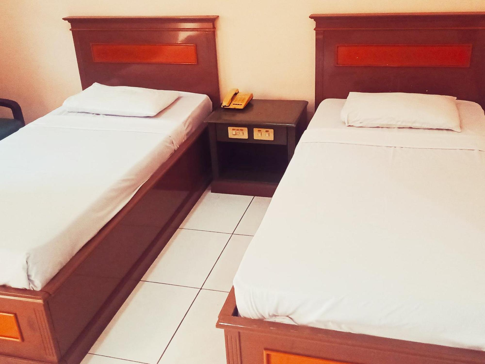 Hotel Wijaya 푸르워케르토 외부 사진