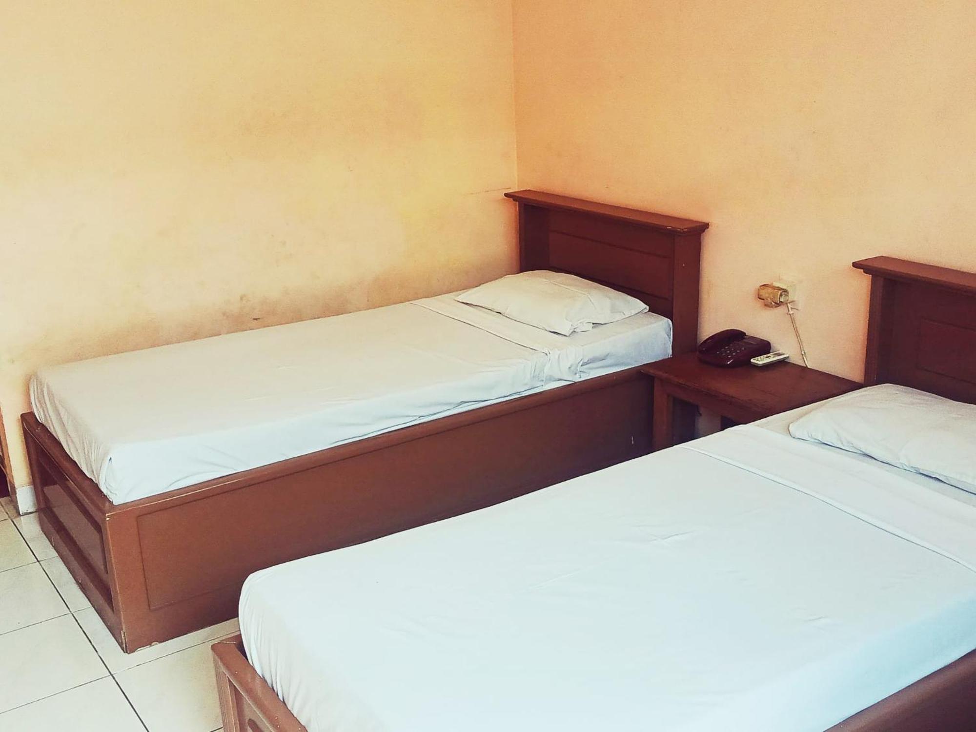 Hotel Wijaya 푸르워케르토 외부 사진