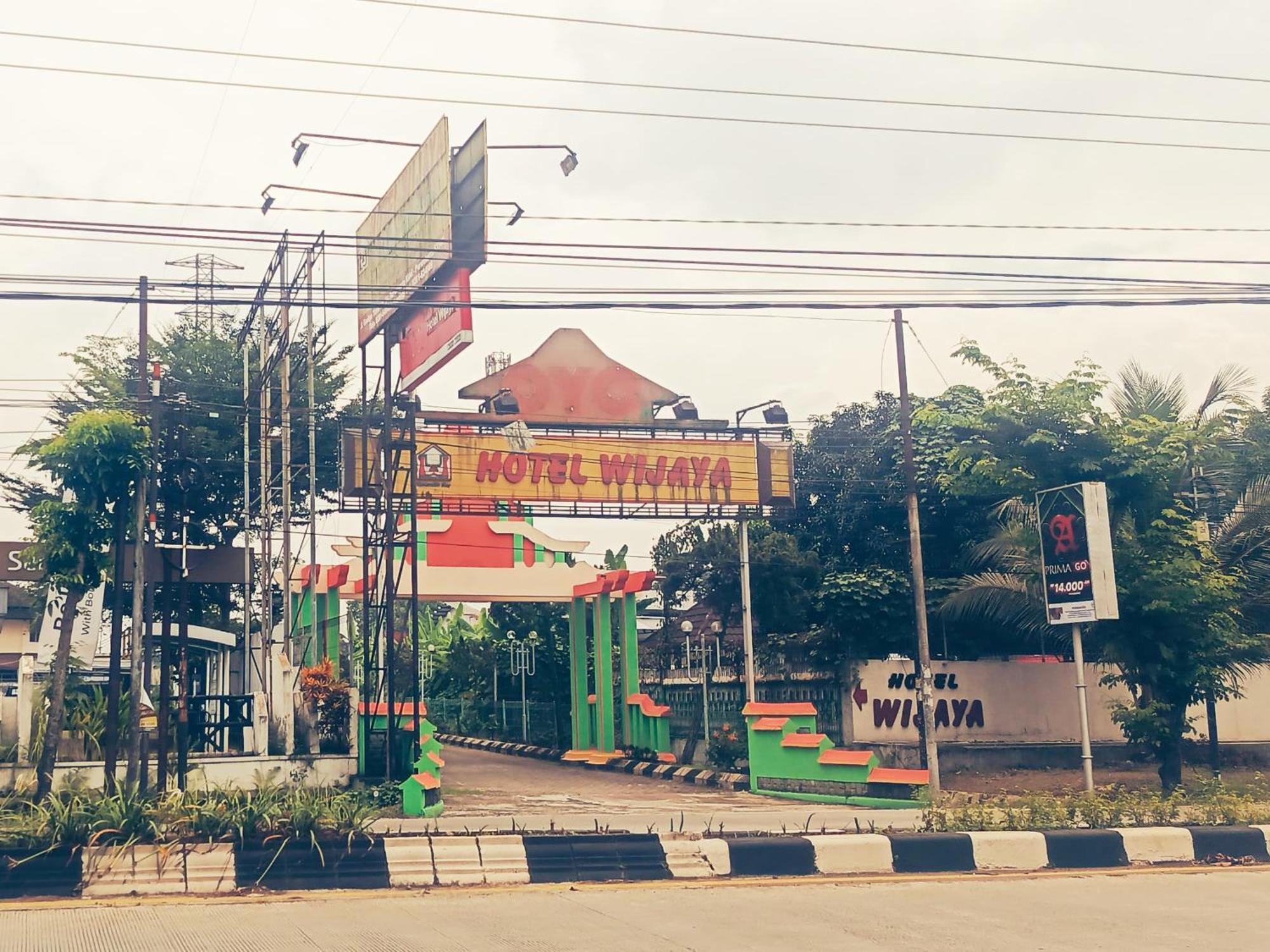 Hotel Wijaya 푸르워케르토 외부 사진